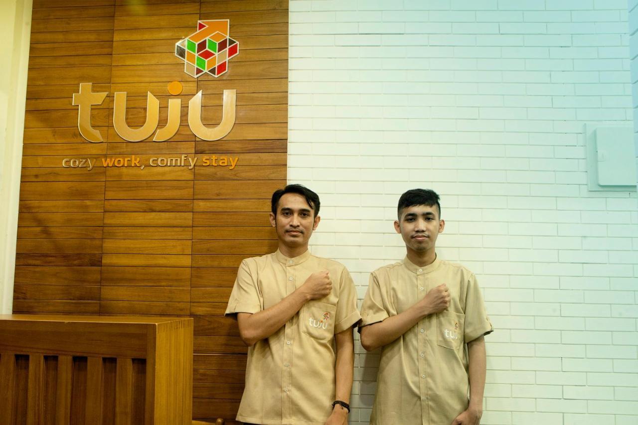 Tuju Arteri Pods Hostel Jakarta Exterior photo